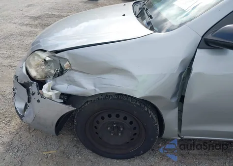 2008 Toyota Matrix z USA, uszkodzony, nr VIN 2T1KR32E48C700646